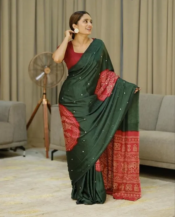 Bottle_Green_Gajji_Silk_Premium_Designer_Saree_For_Women
