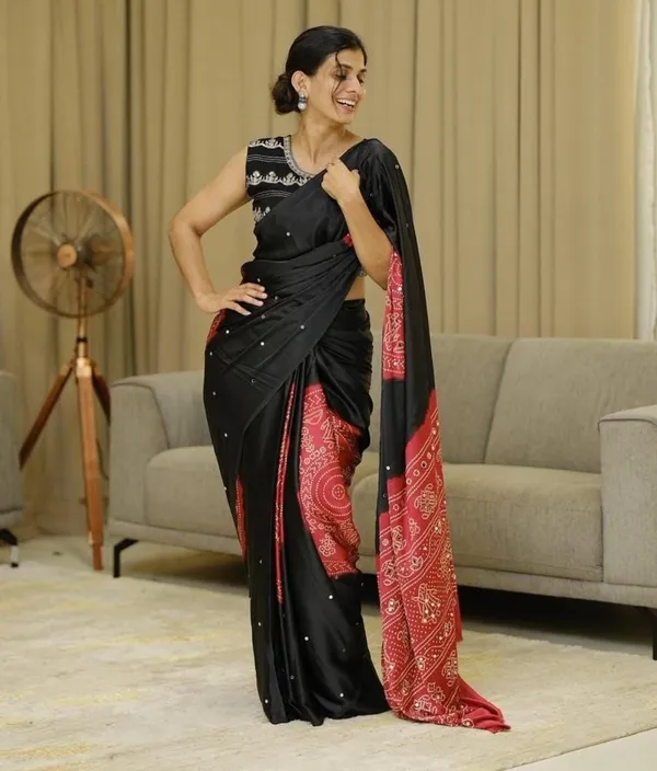 Black_Red_Gajji_Silk_Designer_Saree_With_Blouse_Piece_For_Women