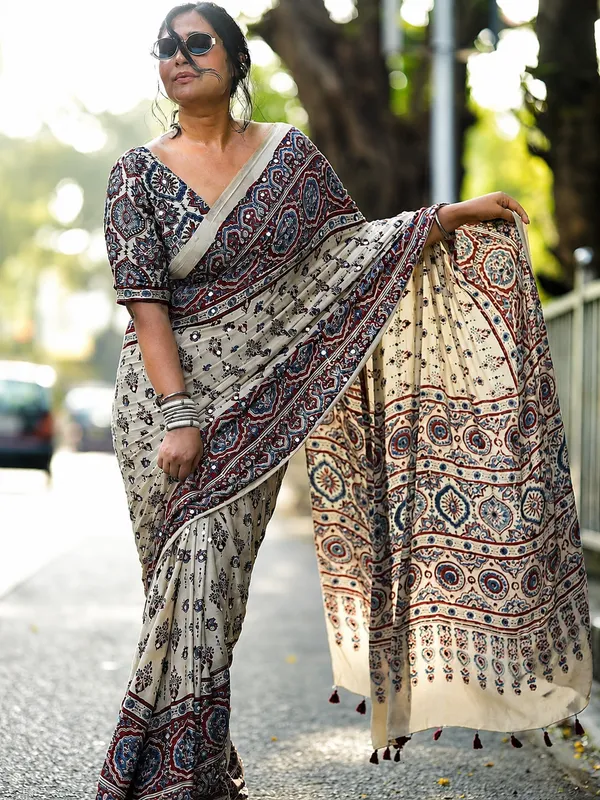 Cream_Gajji_Silk_Premium_Printed_Designer_Saree_For_Women