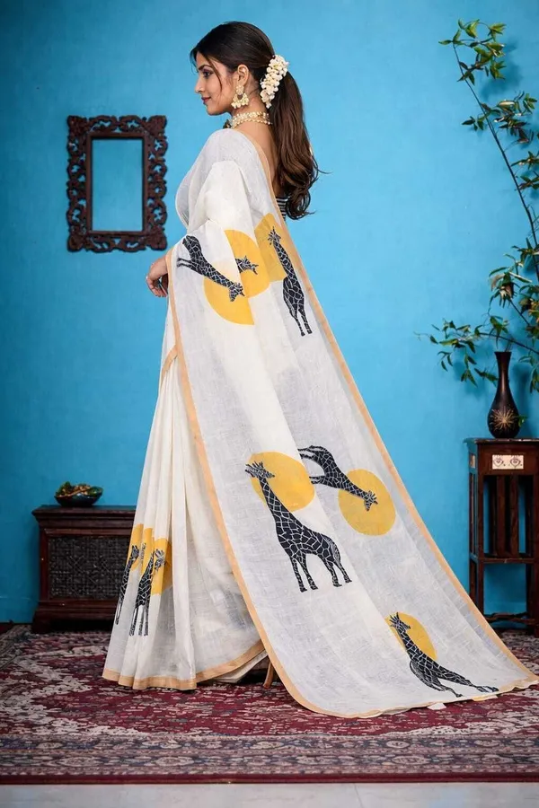Whimsical_Giraffe_Motif_Saree_With_Striped_Blouse
