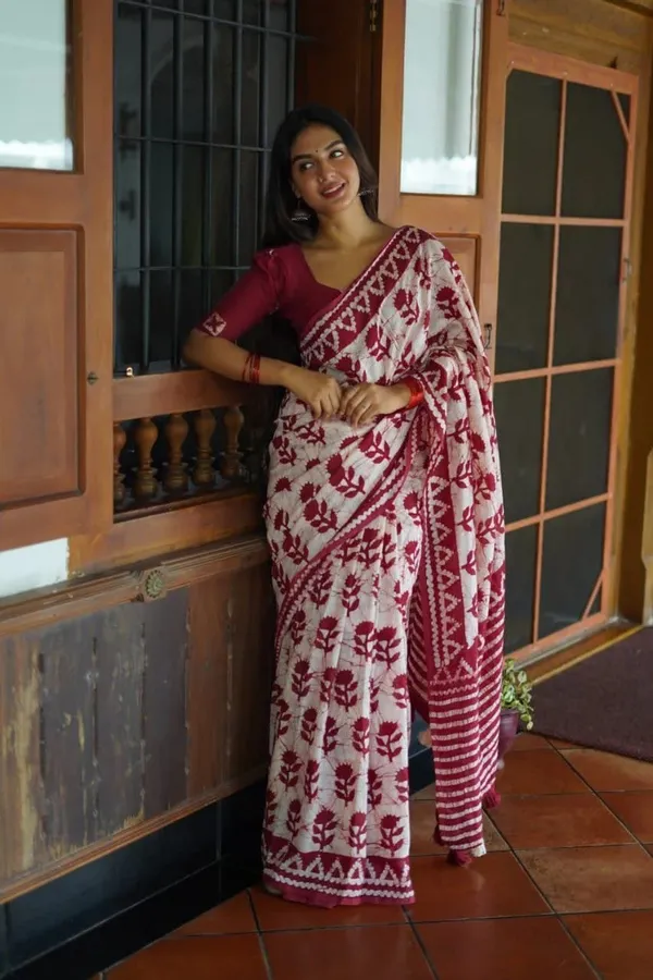 Crimson_Floral_Batik_Saree_With_Solid_Blouse