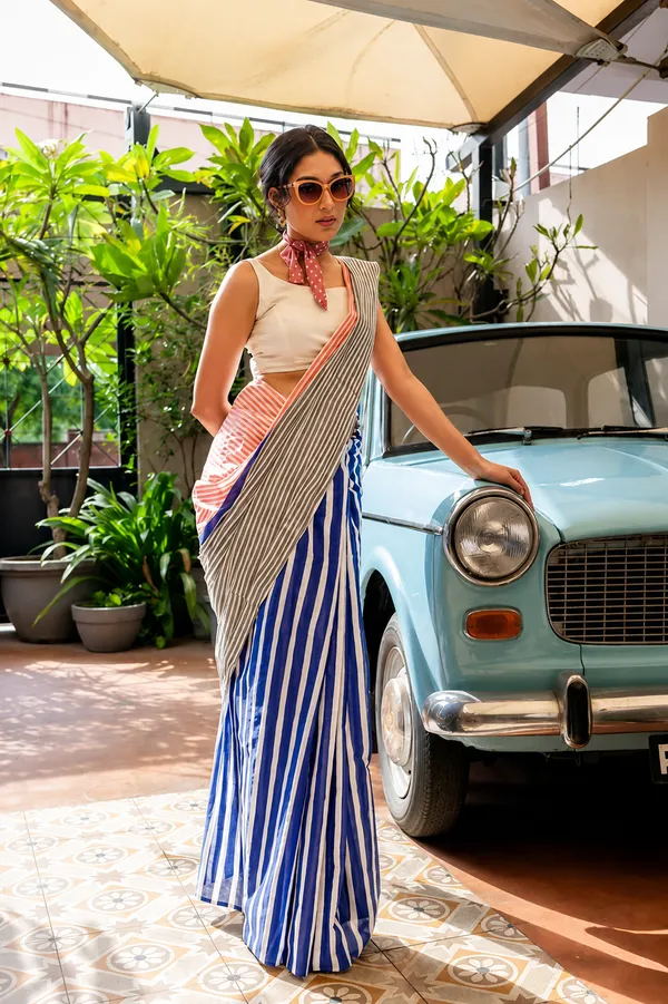 Pink_Grey_Cotton_Linen_Striped_Saree_With_Blue_Border_Tassels_For_Women