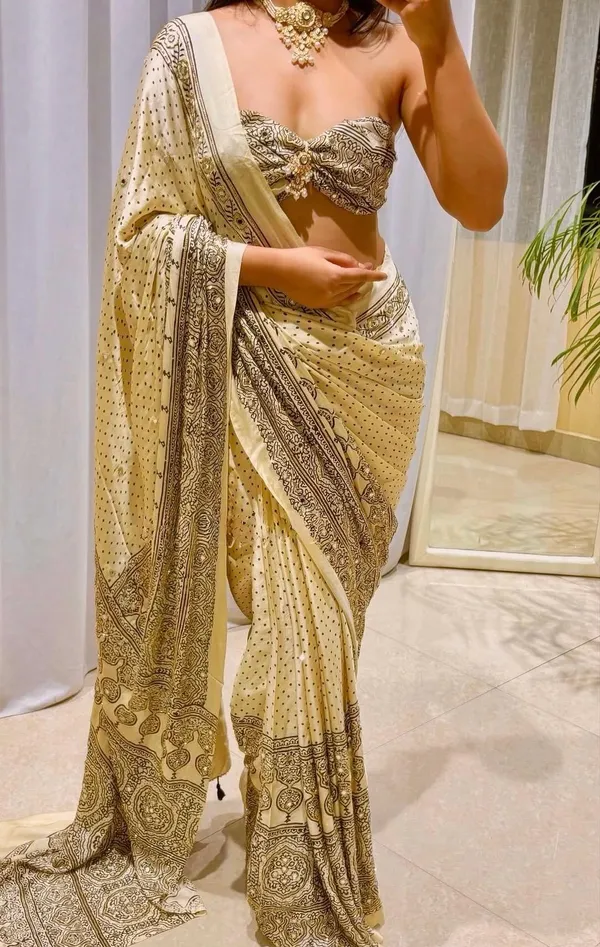 Ivory_Modal_Silk_Saree_Ajrakh_Print_Hand_Set_Mirrors
