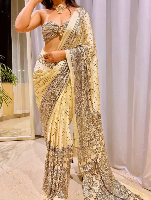 Ivory_Modal_Silk_Saree_Ajrakh_Print_Hand_Set_Mirrors
