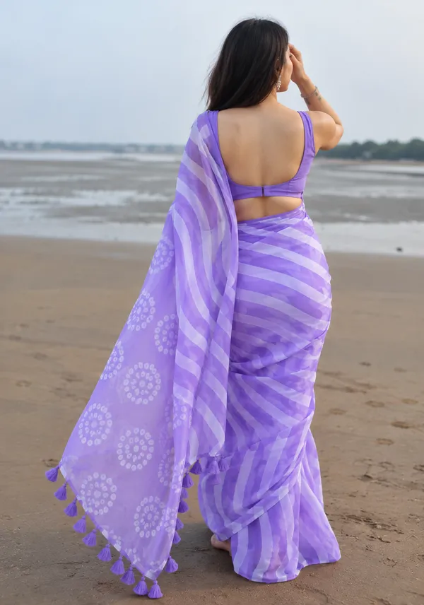 Lavender_Chiffon_Leheriya_Saree_with_Floral_Print_&_Tassel_Pallu