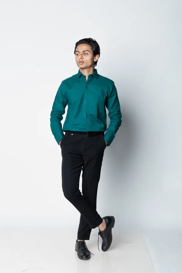 Teal_Green_Solid_Regular_Fit_Collared_Shirt_For_Men