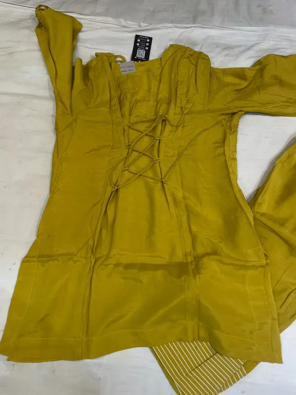 Mustard_Lace-Up_Straight_Kurta_For_Women