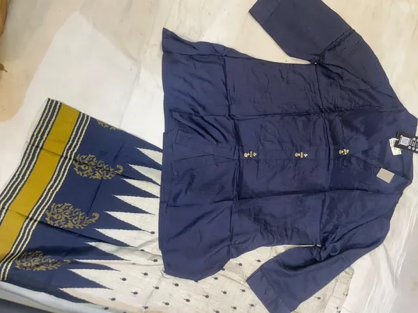 Navy_Quilted_Ethnic_Suit_Set_for_Women