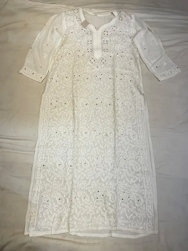 White_Embroidered_Straight_Kurta_for_Women