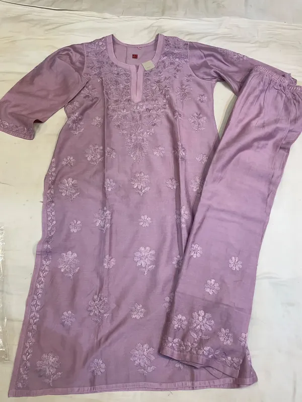 Lavender_Floral_Embroidered_Straight_Kurta_Set_for_Women