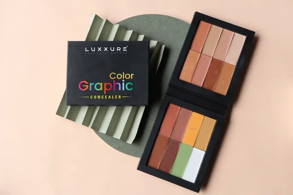 Luxxure_Color_Graphic_Concealer_Palette
