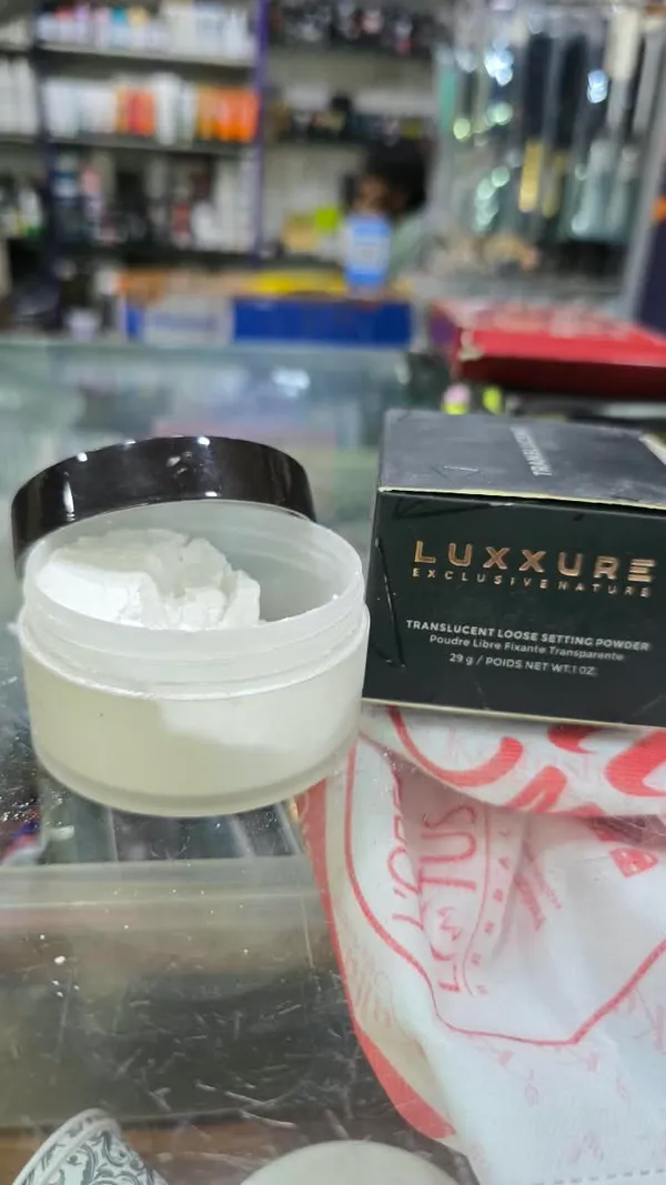 Luxxure_Translucent_Loose_Setting_Powder(white)