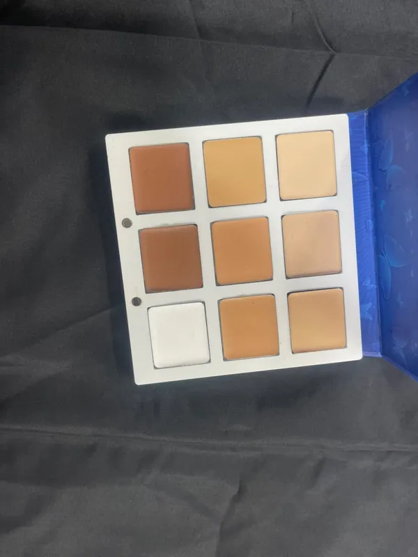 luxxure_concerier_palette