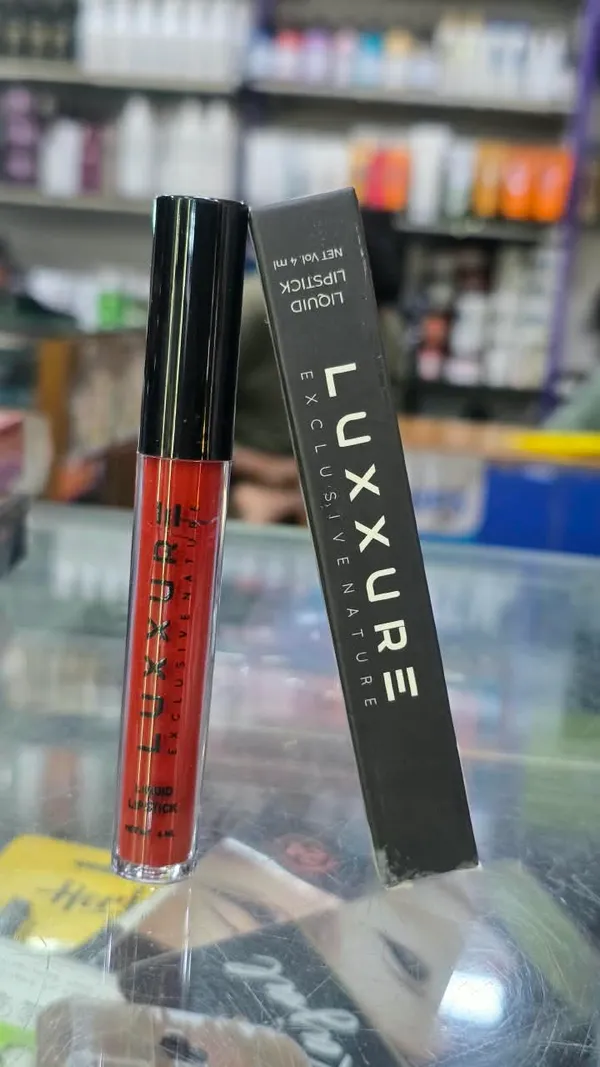 Luxture_Red_Liquid_Lipstick_(CHERRY_RED04)