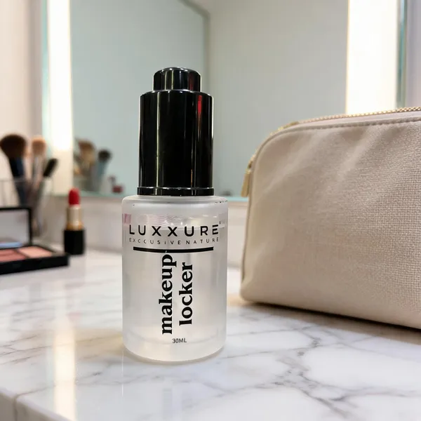 Luxxure_Makeup_Locker_Setting_Spray