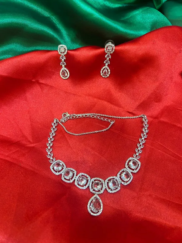Silver_Tone_Crystal_Necklace_Set_for_Women