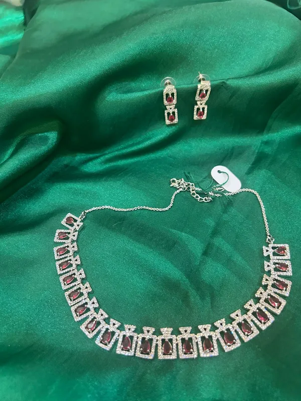 Silver-Toned_Stone_Necklace_And_Earrings_Set_for_Women
