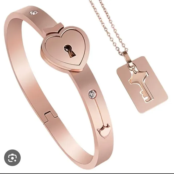 Rose_Gold_Heart_Lock_Bracelet_And_Key_Pendant_Set_for_Women