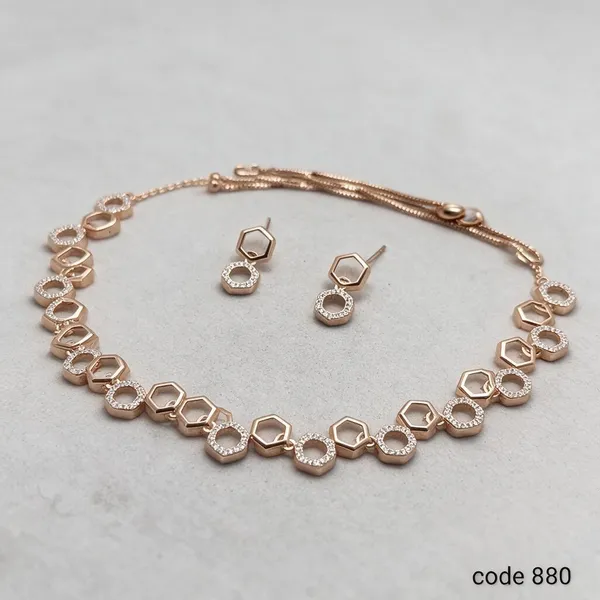Gold_Tone_Geometric_Necklace_Set_For_Women