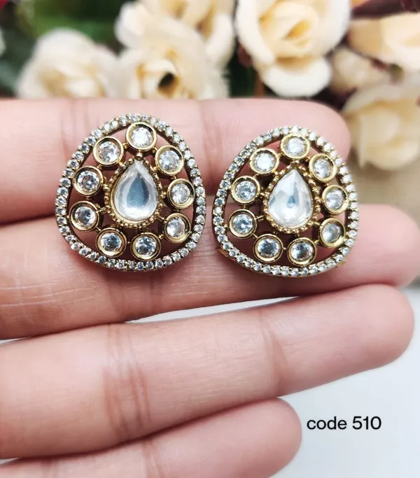 Gold_Tone_Kundan_Style_Teardrop_Stud_Earrings_for_Women