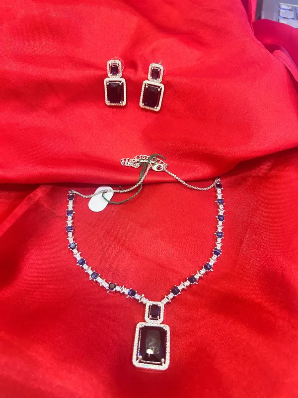 Silver_Tone_Geometric_Necklace_And_Earrings_Set_for_Women