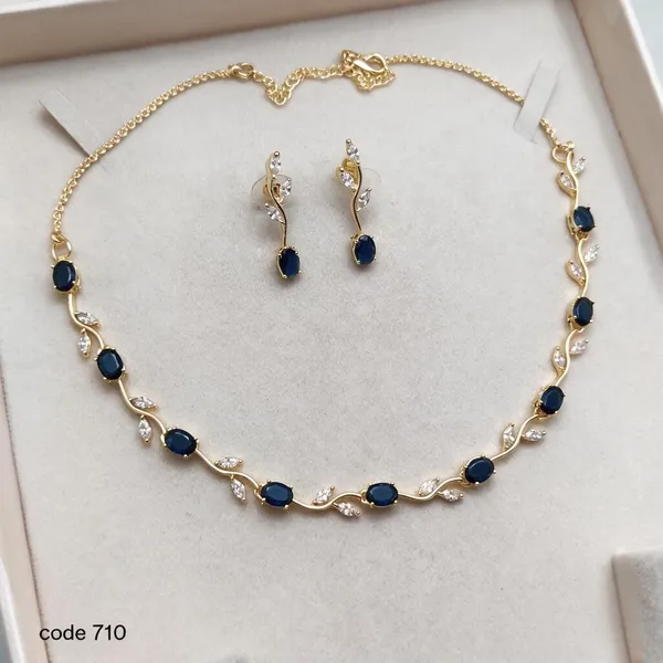 Gold_Tone_Blue_Stone_Necklace_And_Earrings_Set_for_Women