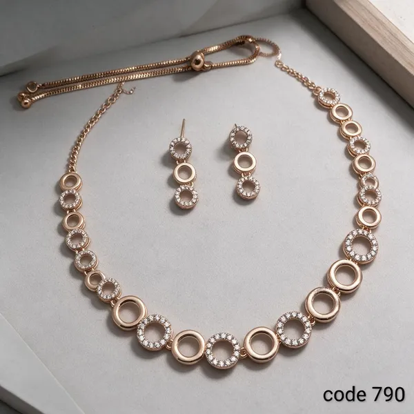 Rose_Gold_Circular_Necklace_And_Earrings_Set_for_Women