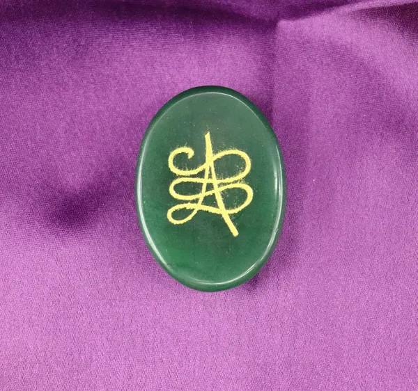 Jade_Oval_Cabochon_Gemstone