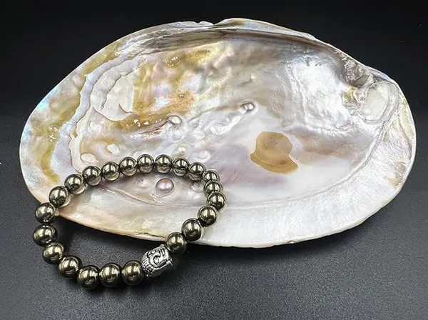 Hematite_Buddha_Bead_Bracelet