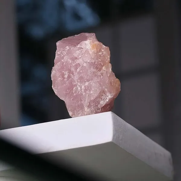 Rose_Quartz_Raw_Crystal_Stone