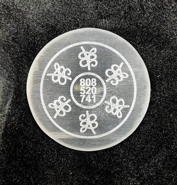 Selenite_Crystal_Charging_Plate_With_Tree_Of_Life