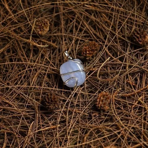 Crystal_Pendant_Necklace
