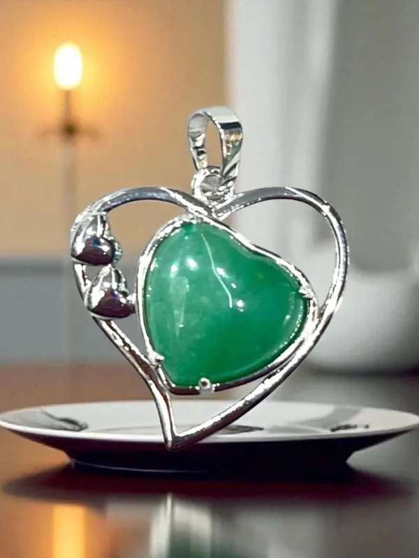 Crystal_Heart_Pendant