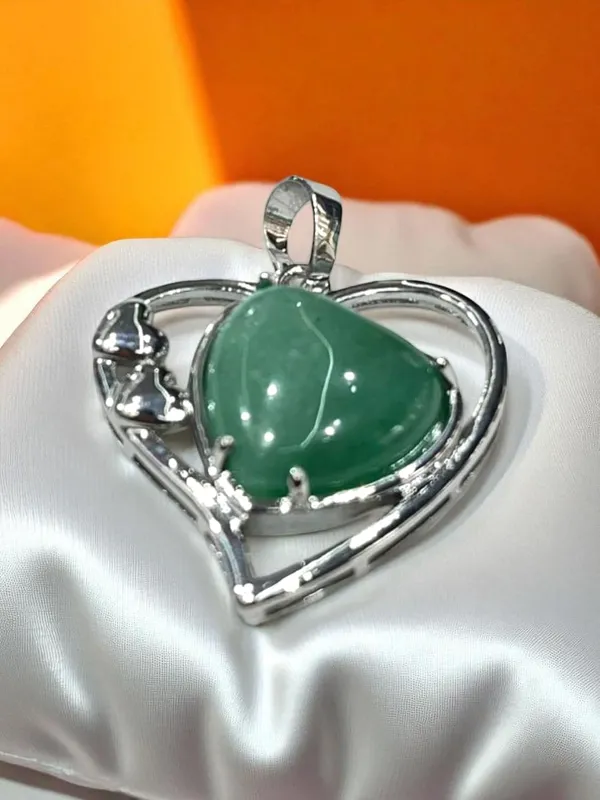 Crystal_Heart_Pendant