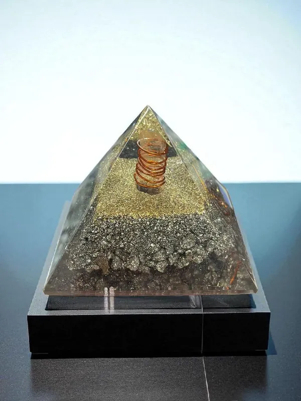 Crystal_Pyramid