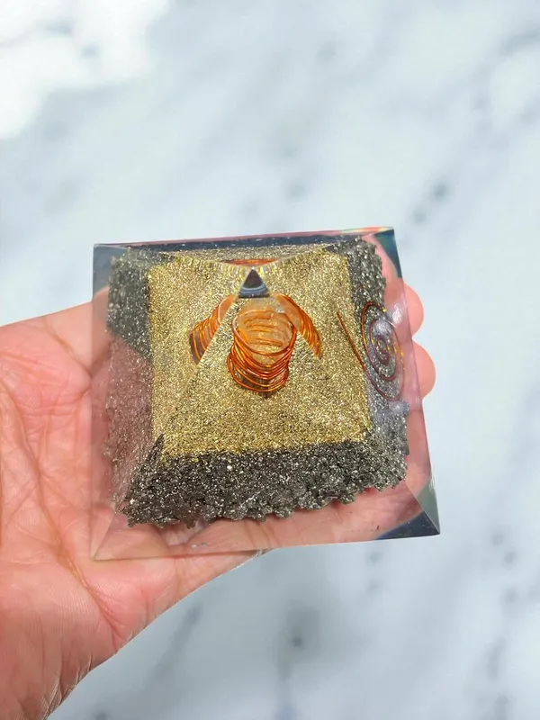 Crystal_Pyramid