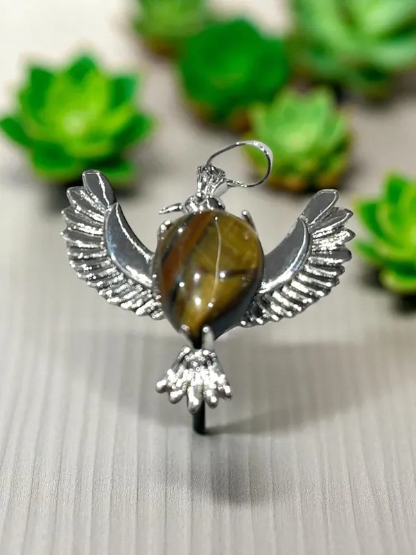 Flying_Eagle_Quartz_Crystal_Pendant_Necklace