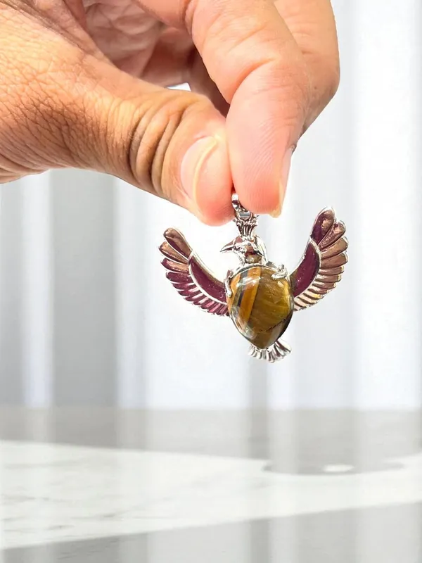 Flying_Eagle_Quartz_Crystal_Pendant_Necklace
