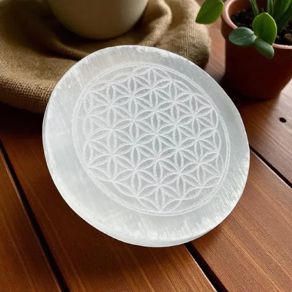 Selenite_Crystal_Charging_Plate_With_Engraved_Design