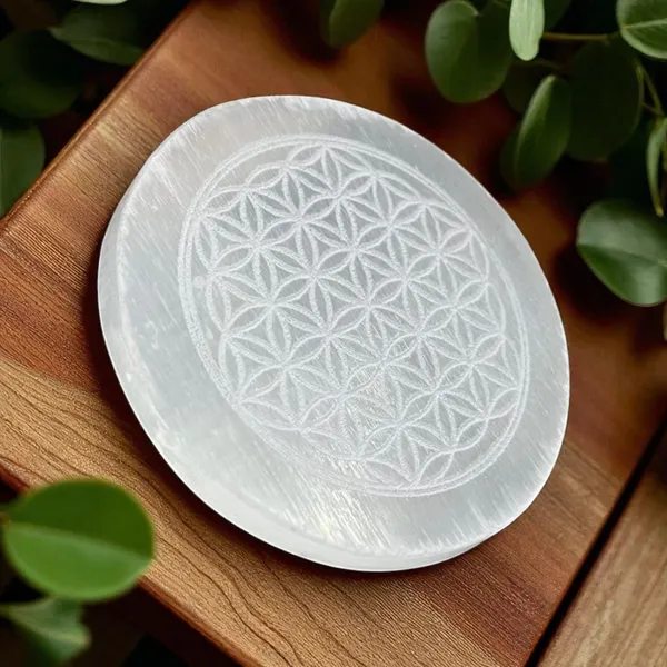 Selenite_Crystal_Charging_Plate_With_Engraved_Design
