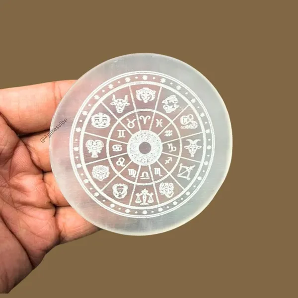 Selenite_Crystal_Charging_Plate_With_Engraved_Zodiac_Sign