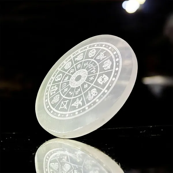 Selenite_Crystal_Charging_Plate_With_Engraved_Zodiac_Sign
