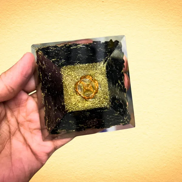 Black_Tourmaline_Orgone_Pyramid