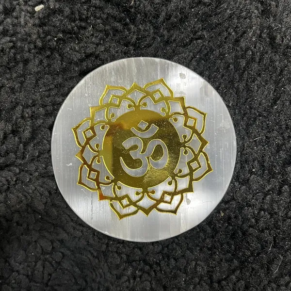 Selenite_Charging_Plate_With_Wooden_Stand