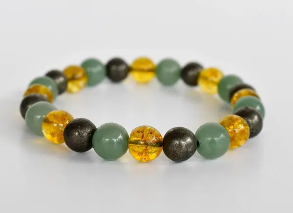 Agatesaura_Crystal_Beads,_Agate,_Crystal,_Jade,_Quartz_Bracelet_()