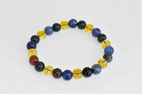 Agatesaura_Crystal_Agate,_Crystal,_Jade,_Quartz_Bracelet_()