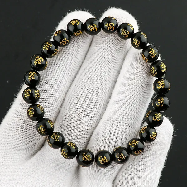 Agatesaura_Crystal_Agate,_Crystal,_Jade,_Quartz_Bracelet_()