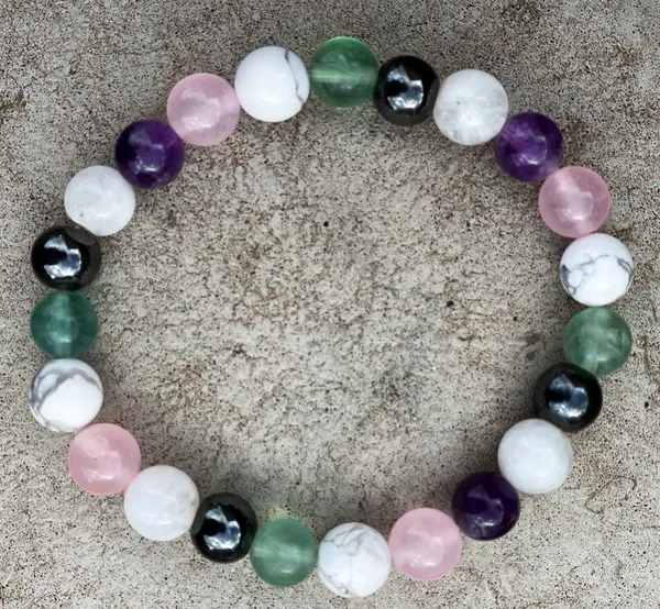 Agatesaura_Crystal_Agate,_Crystal,_Jade,_Quartz_Bracelet_()