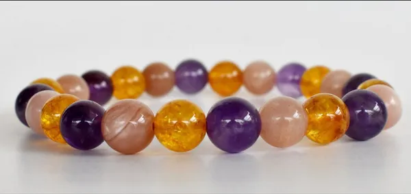 Agatesaura_Crystal_Beads,_Agate,_Crystal,_Jade,_Quartz_Bracelet_()