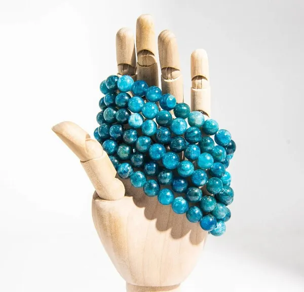 Agatesaura_Crystal_Agate,_Crystal,_Jade,_Quartz_Bracelet_()